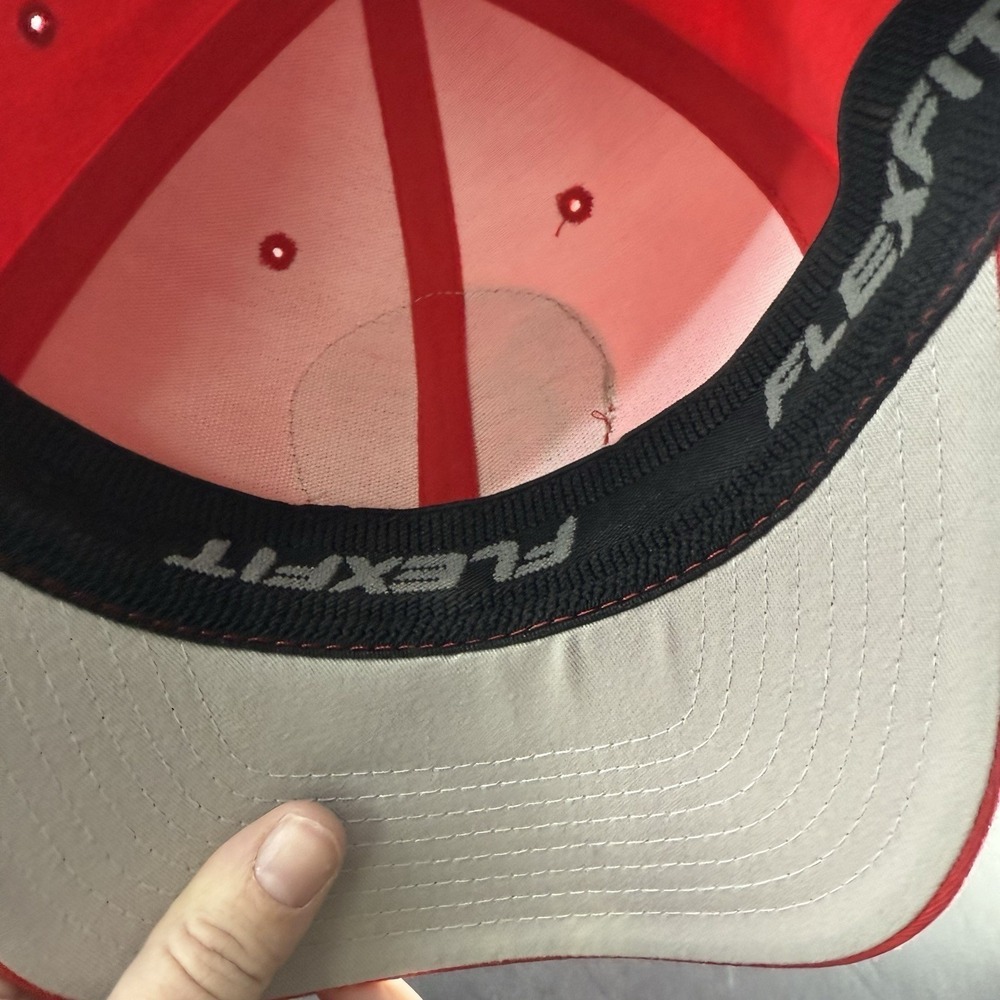 Pixar's Turning Red Logo Hat Exclusive Flexfit Embroidered Hat Small Medium - Picture 7 of 7